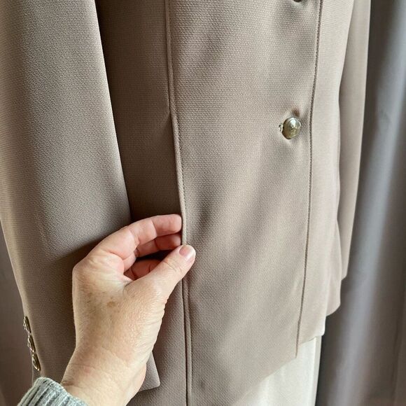 Halston 3 Piece Beige Taupe Skirt Suit 8 - Picture 5 of 13
